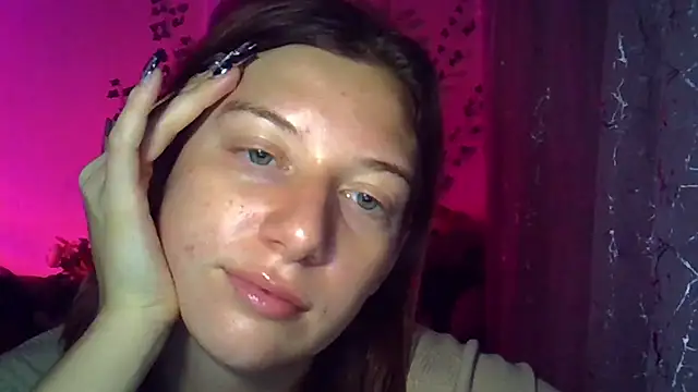 Lily Ember online show from 11.06.25