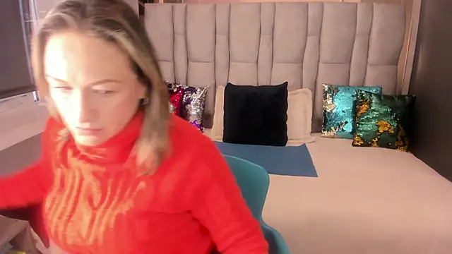 Snapshot of Charlot_milf chatting on 10.15.25 Charlot milf online show from 10.15.25