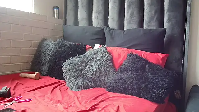 dark honeyx26 online show from 11.15.25