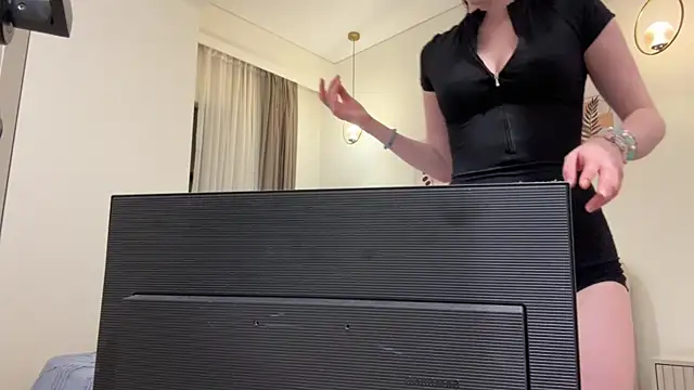 Kelly Berry   online show from 05.03.26