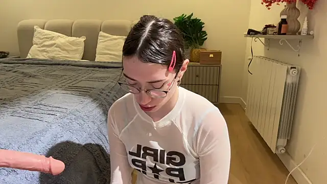 Kelly Berry   online show from 05.27.26