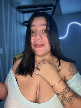 victoria amatista  online show from 11.23.25