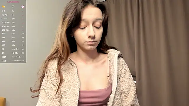 TaiteFairfield online show from 12.20.25