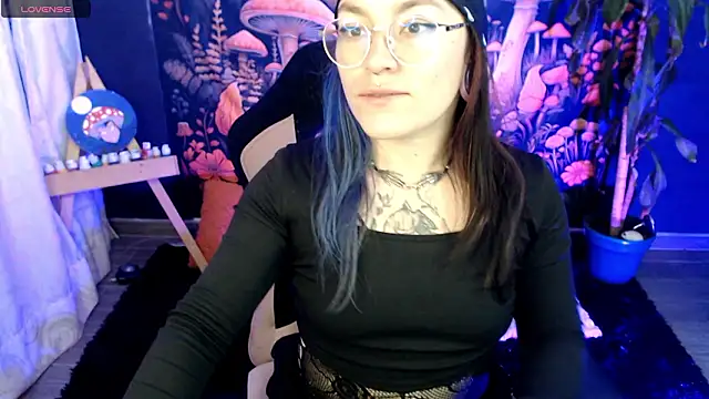 LunaBunny8 online show from 01.15.26