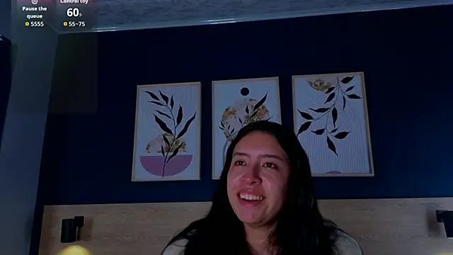 SarahMiler  online show from 10.25.25