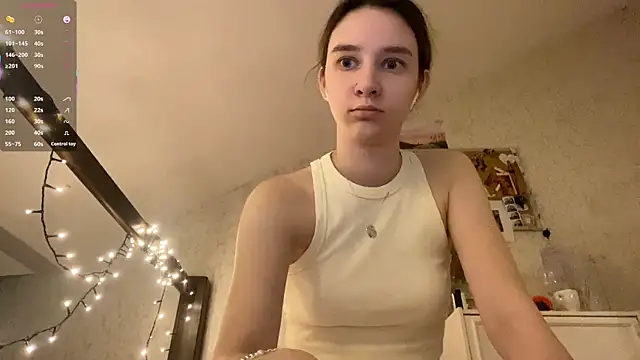 Snapshot of DanaCore chatting on 09.18.25 DanaCore online show from 09.18.25