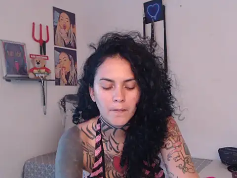 Sofia May online show from 04.18.26