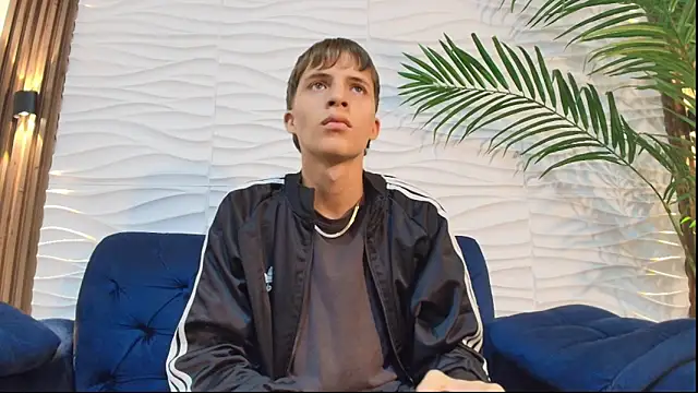 Snapshot of Pavo_tv chatting on 05.17.26 Pavo tv online show from 05.17.26