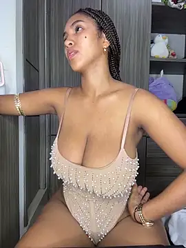 Mia sweet80 online show from 12.21.25