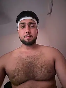 Snapshot of aka_big chatting on 11.04.25 aka big online show from 11.04.25