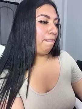 Issa Santana online show from 11.20.25