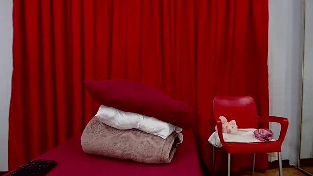 SexyBustyBoobs online show from 10.28.25