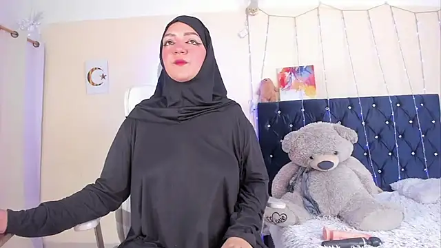 Dana-Alabi online show from 09.15.25