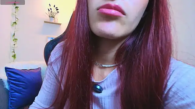 Snapshot of ViolethRosse chatting on 04.28.26 ViolethRosse online show from 04.28.26