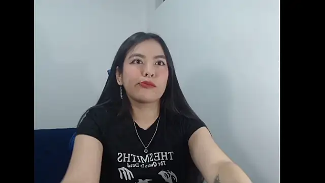 Snapshot of EloiseJun chatting on 04.02.26 EloiseJun online show from 04.02.26