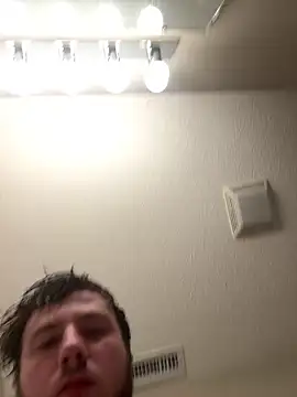 Snapshot of blueeyedman8 chatting on 12.05.25 blueeyedman8 online show from 12.05.25