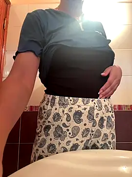 Snapshot of dalo3a_ay chatting on 10.01.25 dalo3a ay online show from 10.01.25