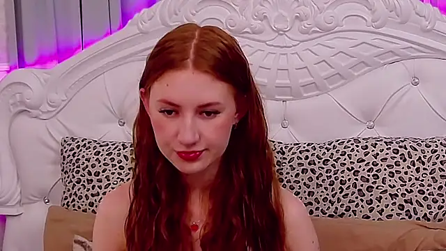 SaraMoor online show from 09.12.25