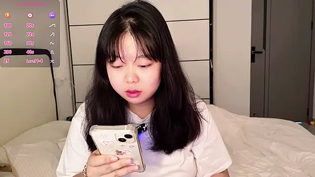 Kittenfishing online show from 09.09.25