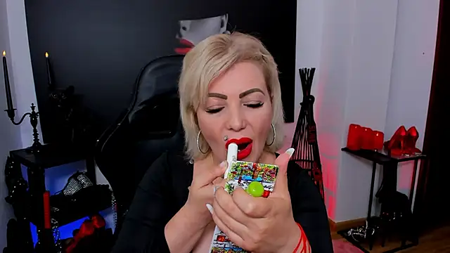 demisweet online show from 03.19.25