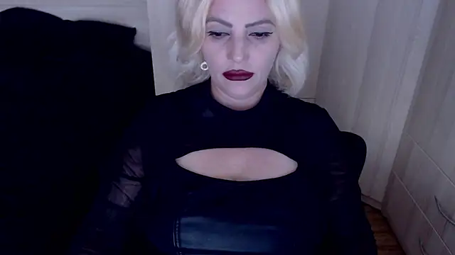 Snapshot of demisweet chatting on 06.08.26 demisweet online show from 06.08.26