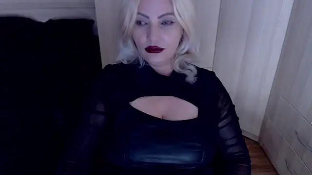 Snapshot of demisweet chatting on 06.15.26 demisweet online show from 06.15.26