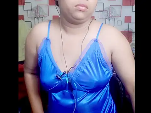 LushVamp online show from 09.17.25