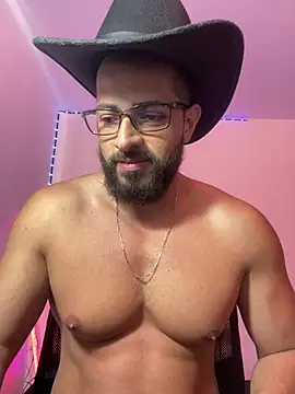 Snapshot of magnumchris chatting on 07.02.26 magnumchris online show from 07.02.26