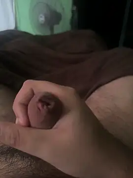 Snapshot of Eduardo_211205 chatting on 12.04.25 Eduardo 211205 online show from 12.04.25