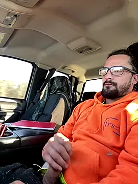 Snapshot of Lilbig_24 chatting on 11.30.25 Lilbig 24 online show from 11.30.25