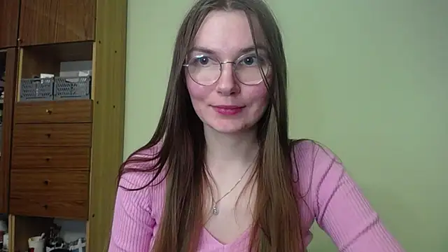 LooveELLYx online show from 12.10.24