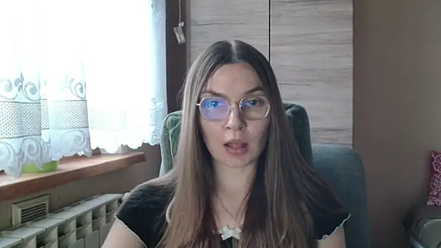 LooveELLYx online show from 12.21.25