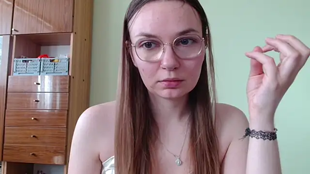 Snapshot of LooveELLYx chatting on 05.12.26 LooveELLYx online show from 05.12.26