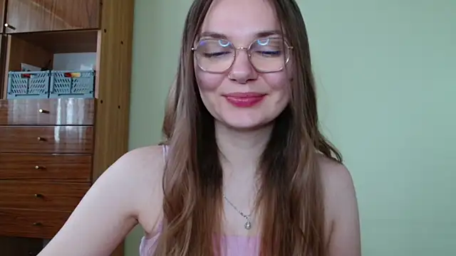 Snapshot of LooveELLYx chatting on 05.14.26 LooveELLYx online show from 05.14.26