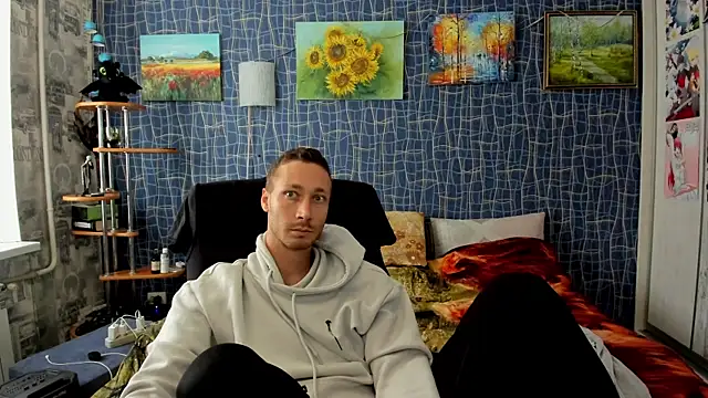 Snapshot of CuteBoy228 chatting on 10.30.25 CuteBoy228 online show from 10.30.25