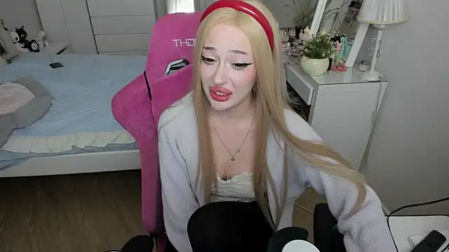 saadnesstyan online show from 10.17.25