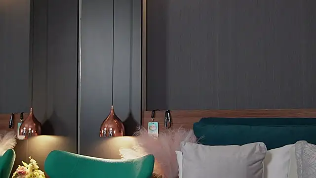 EmilyTrix online show from 04.13.26