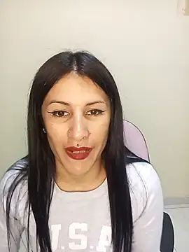 karinnahotdirty online show from 10.31.25