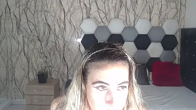 AntonellaBlanc online show from 11.15.25