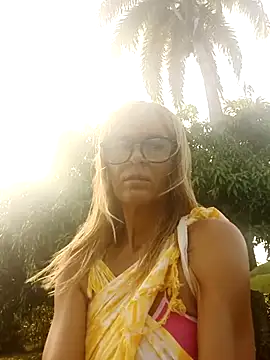 LunaNatural online show from 10.13.25