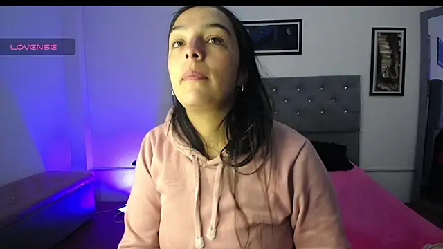 Snapshot of Esmeraldaa- chatting on 09.11.25 Esmeraldaa- online show from 09.11.25