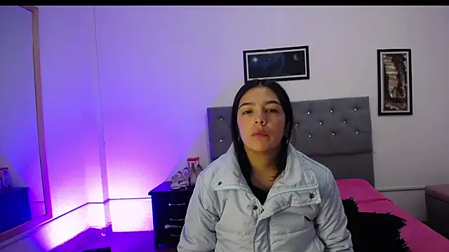 Snapshot of Esmeraldaa- chatting on 09.22.25 Esmeraldaa- online show from 09.22.25