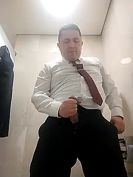 BigCristh79 online show from 11.29.25