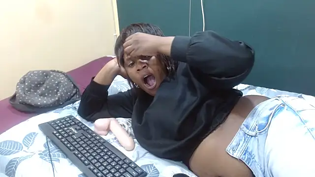 sexythae32 online show from 02.18.26