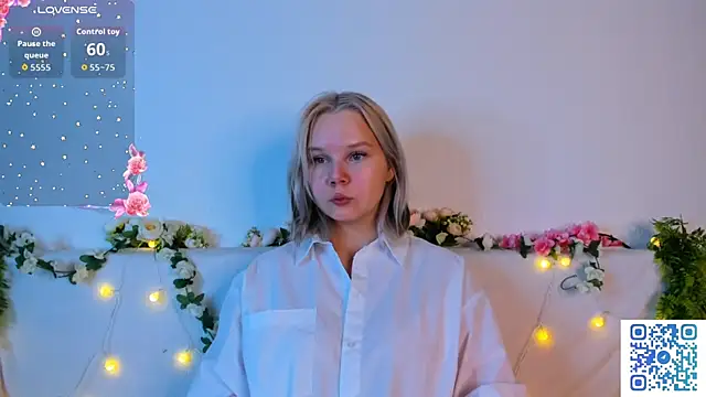 girlllsooft online show from 11.30.25