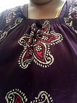 Snapshot of tamilaruvi chatting on 11.09.25 tamilaruvi online show from 11.09.25