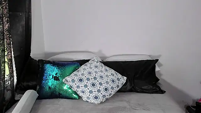 Snapshot of Londonttipton chatting on 02.11.26 Londonttipton online show from 02.11.26