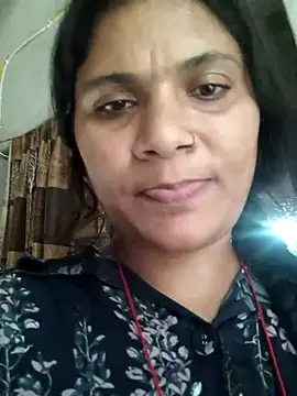 Snapshot of couple_71 chatting on 10.29.25 couple 71 online show from 10.29.25