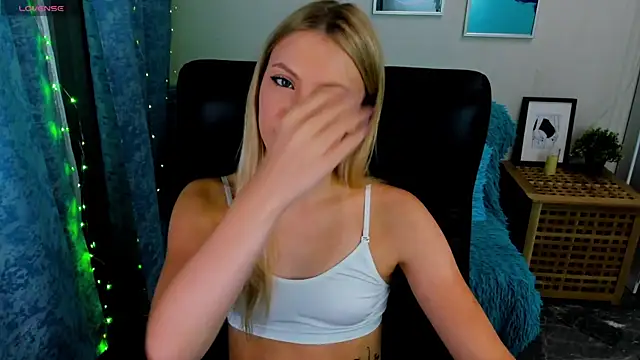 KatherineePierce online show from 09.14.25