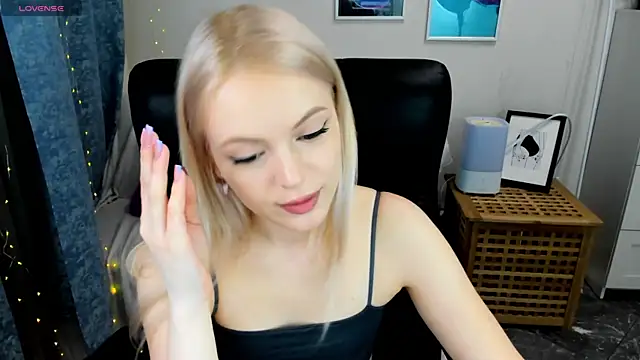 KatherineePierce online show from 06.26.26